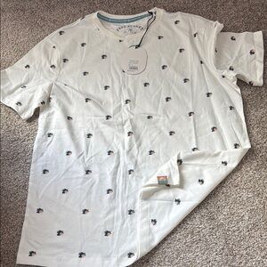 Free plant cotton Tshirt marshmallow color happiness comes in waves size M